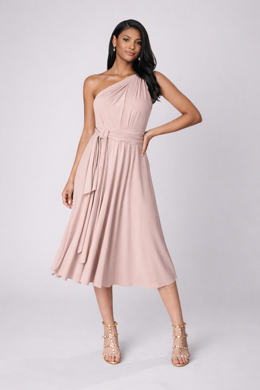 Robe de soirée FemmeVue marron nude rosé, coupe fluide et élégance intemporelle
